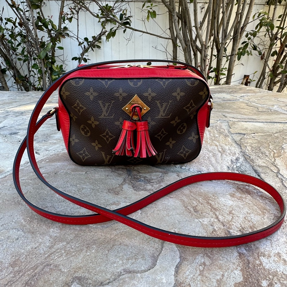 Authentic Louis Vuitton Saintonge Monogram crossbody purse